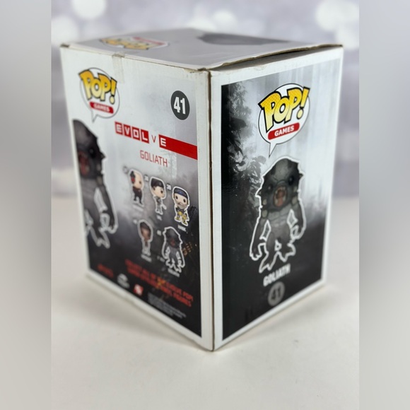Pop Games 41 Evolve Goliath Glow in The Dark Vinyl Figure 6" Hot Topic Exclusive - Picture 2 of 3